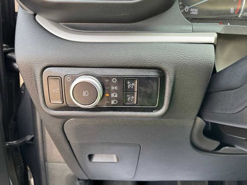 Used 2023 Ford Explorer XLT w/ Equipment Group 202A image 20