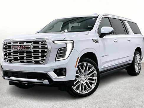 New 2026 GMC Yukon XL Denali w/ Denali Reserve Package AWD/4WD image 2