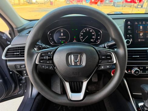 Used 2018 Honda Accord EX image 16