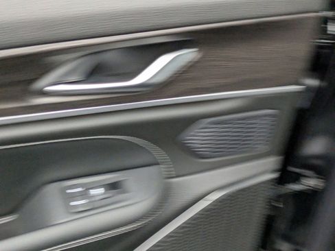 New 2026 Jeep Grand Cherokee Limited Reserve image 24