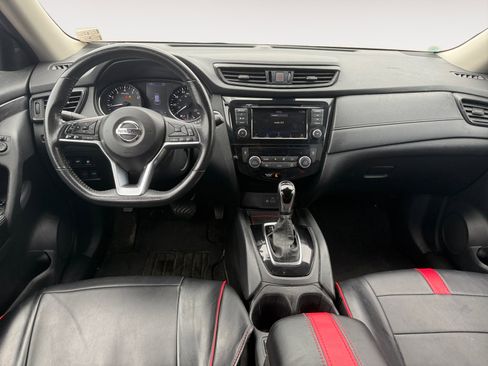 Used 2019 Nissan Rogue SV image 10