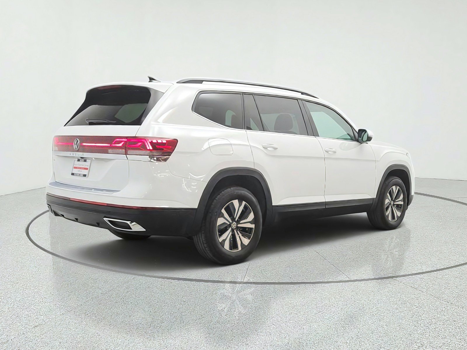 Used 2025 Volkswagen Atlas SE FWD image 6