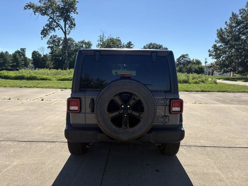 Used 2022 Jeep Wrangler Unlimited Sport AWD/4WD image 25