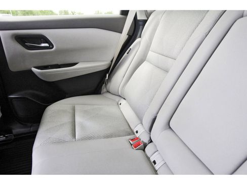 Used 2024 Nissan Rogue SV FWD image 14