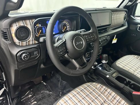 New 2026 Jeep Gladiator Sport AWD/4WD image 11