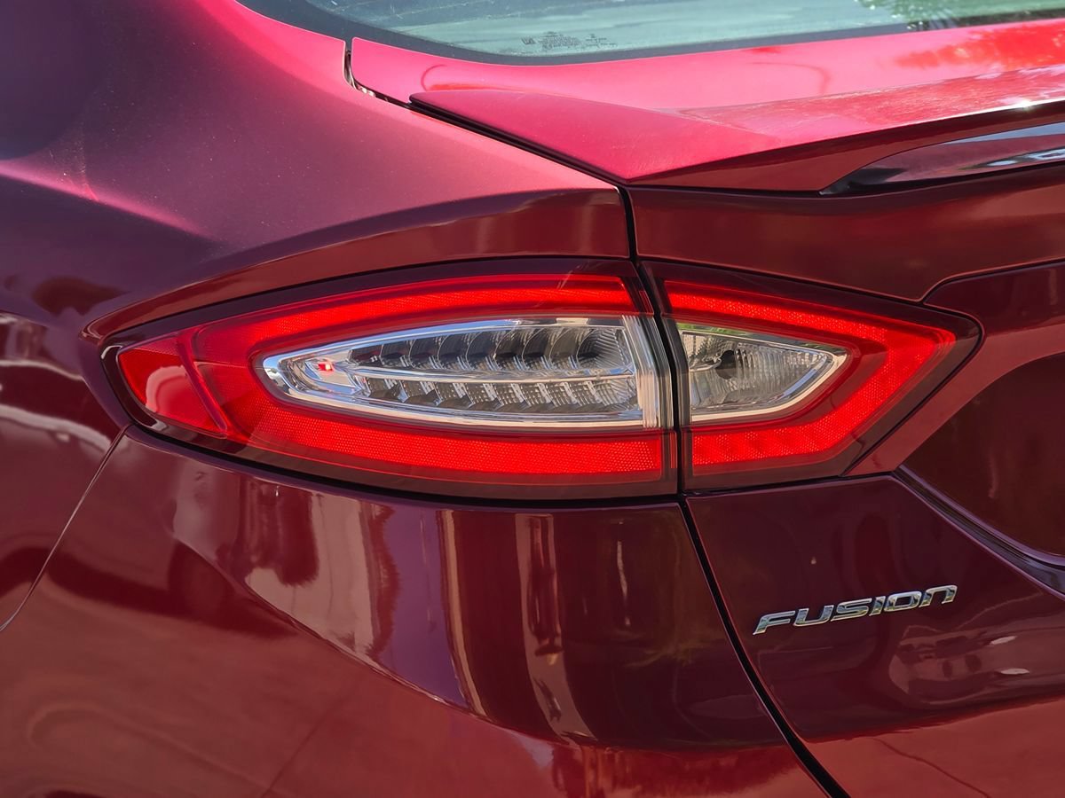 Used 2014 Ford Fusion Titanium FWD image 10