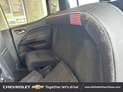 Used 2021 Chevrolet Colorado Z71 w/ Z71 Midnight Edition image 6