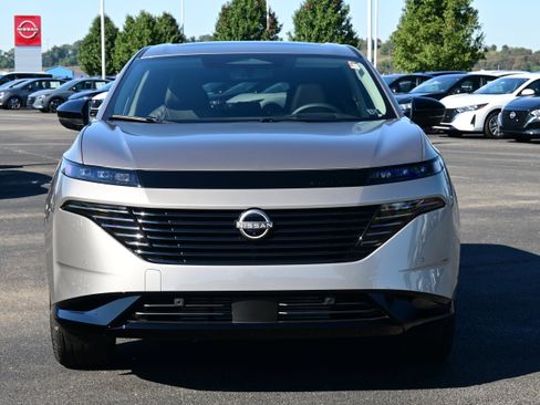 Certified 2025 Nissan Murano Platinum w/ Cargo Package image 3