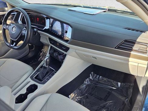 Used 2019 Volkswagen Jetta SEL Premium image 22