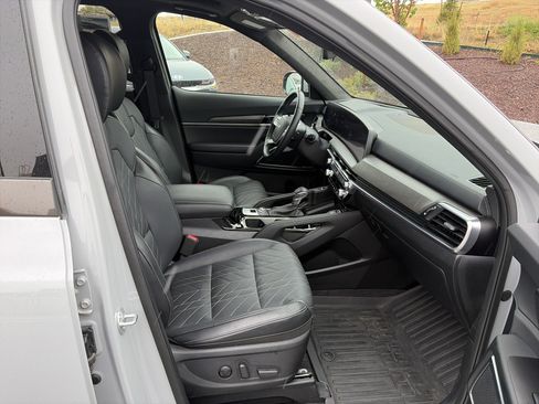 Used 2024 Kia Telluride SX Prestige X-Pro AWD/4WD image 30