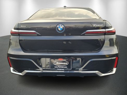 New 2025 BMW 750e xDrive image 6