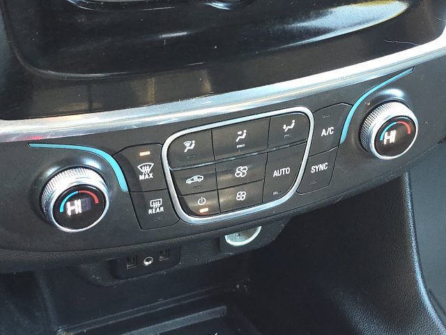 Certified 2023 Chevrolet Traverse LT FWD image 33