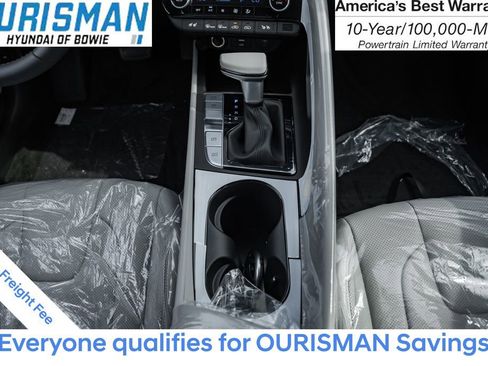 New 2025 Hyundai Elantra Limited image 22