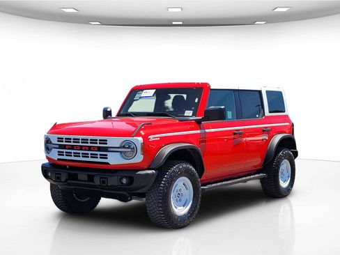 Used 2024 Ford Bronco Heritage Edition AWD/4WD image 11
