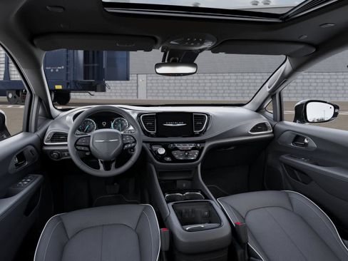 New 2026 Chrysler Pacifica Limited image 14