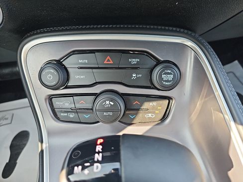Used 2019 Dodge Challenger SXT RWD image 20