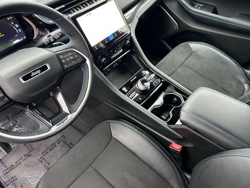 Used 2023 Jeep Grand Cherokee Trailhawk w/ Advanced Protech Group II image 9