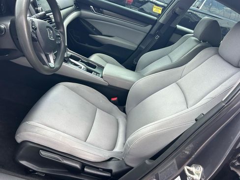 Used 2018 Honda Accord LX image 6