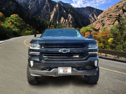Used 2017 Chevrolet Silverado 1500 LTZ Z71 w/ LTZ Plus Package AWD/4WD image 6