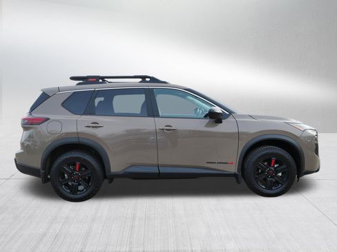 Certified 2025 Nissan Rogue SV image 8