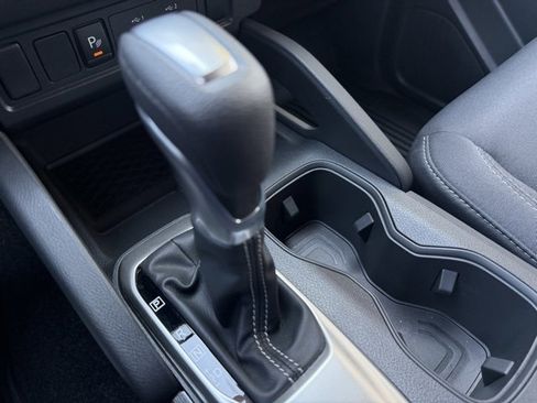 Certified 2025 Nissan Frontier SV image 22