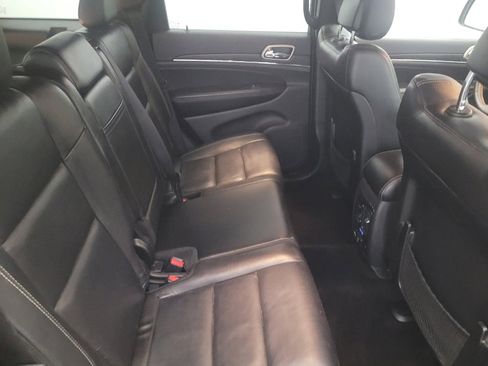 Used 2017 Jeep Grand Cherokee Limited image 19