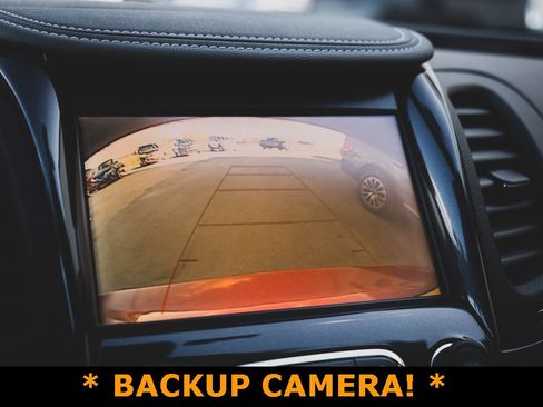 Used 2018 Chevrolet Impala LT w/ LT Convenience Package image 3