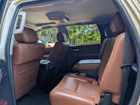 Used 2013 Toyota Sequoia Platinum RWD image 14