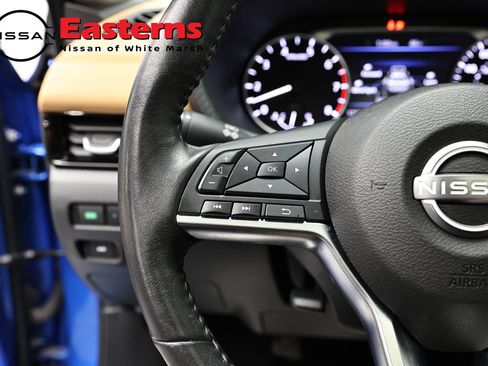 Used 2024 Nissan Sentra SV w/ SV Premium Package FWD image 15