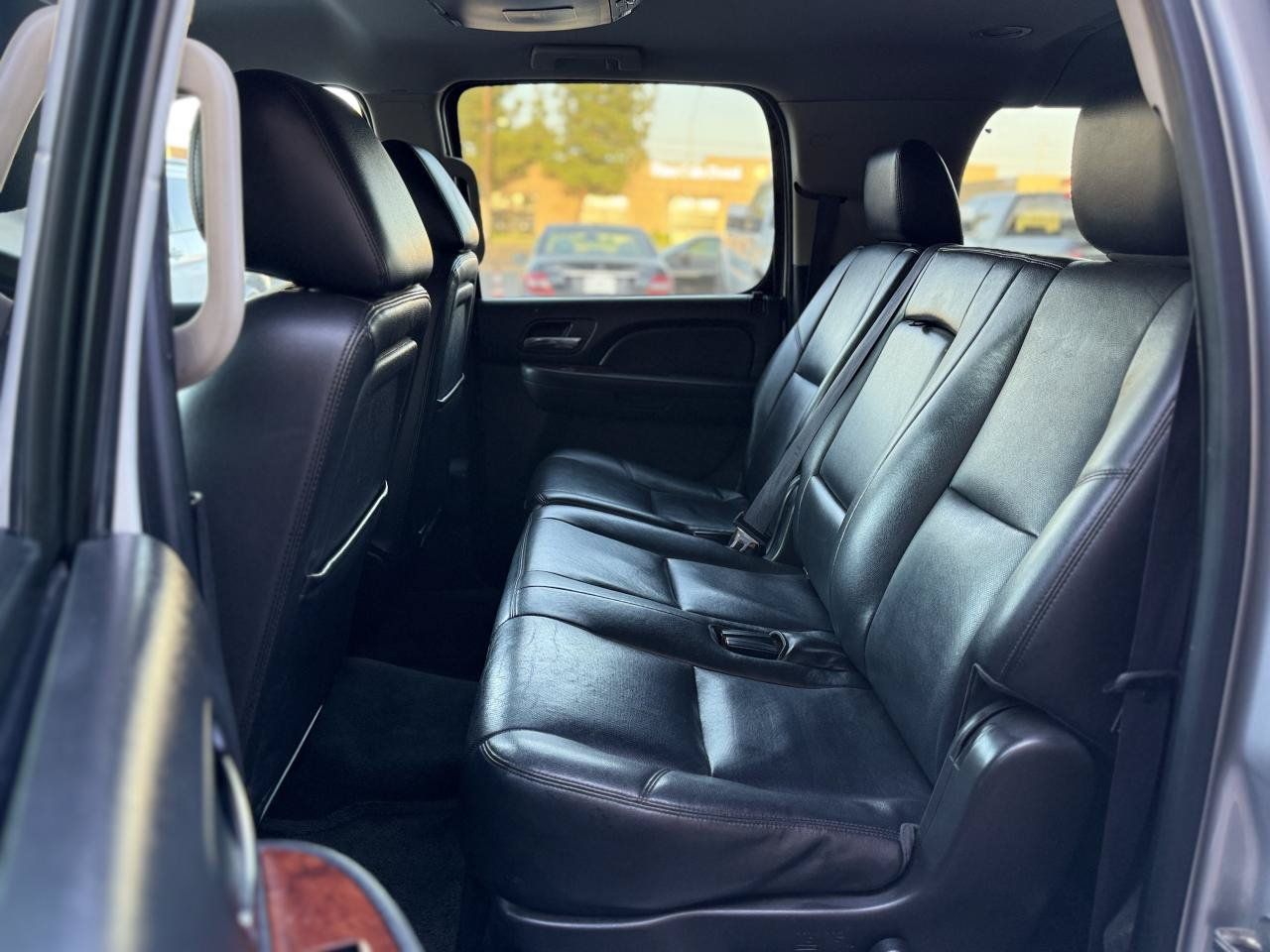 Used 2013 Chevrolet Suburban LTZ AWD/4WD image 9