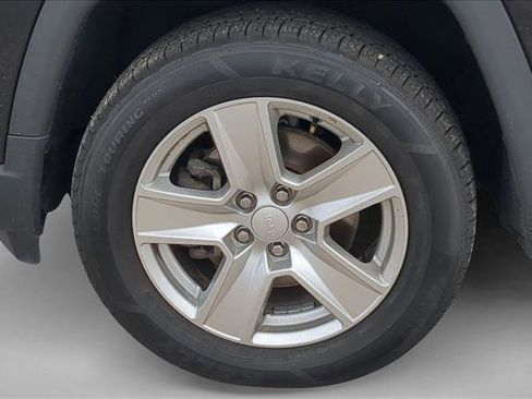 Used 2022 Jeep Compass Latitude w/ Convenience Group AWD/4WD image 29