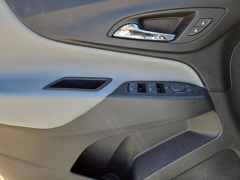 Used 2022 Chevrolet Equinox LT FWD image 21