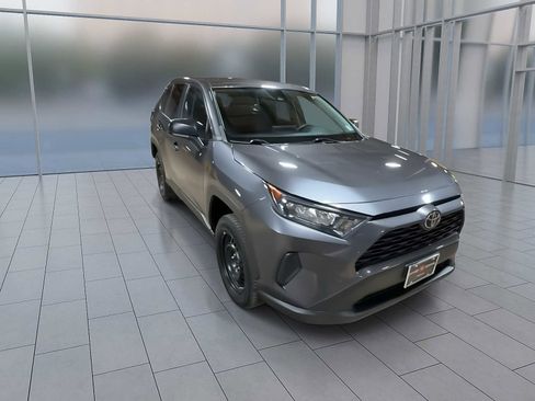 Certified 2022 Toyota RAV4 LE image 2