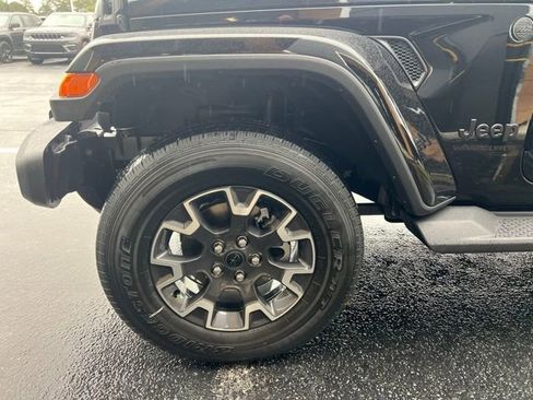 New 2026 Jeep Wrangler Unlimited Sahara AWD/4WD image 5