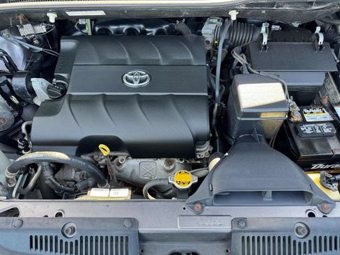 Used 2013 Toyota Sienna XLE FWD image 14