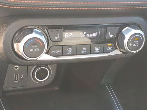 Used 2020 Nissan Kicks SR w/ SR Premium Package image 23