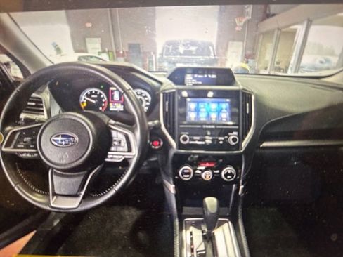 Used 2024 Subaru Forester Premium image 6