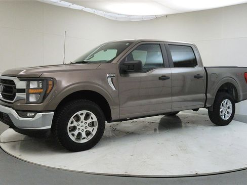 Used 2023 Ford F150 XLT image 4