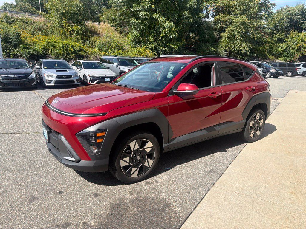 Used 2024 Hyundai Kona SEL AWD/4WD image 3
