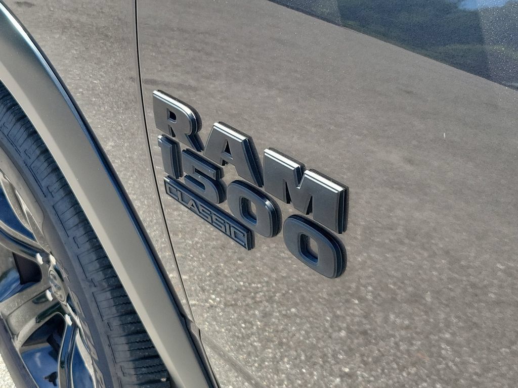 Used 2024 RAM 1500 Warlock RWD image 6