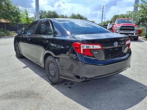 Used 2014 Toyota Camry LE FWD image 5