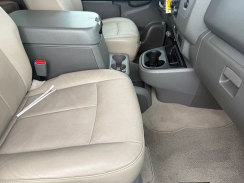 Used 2021 Nissan NV 3500 SL image 31