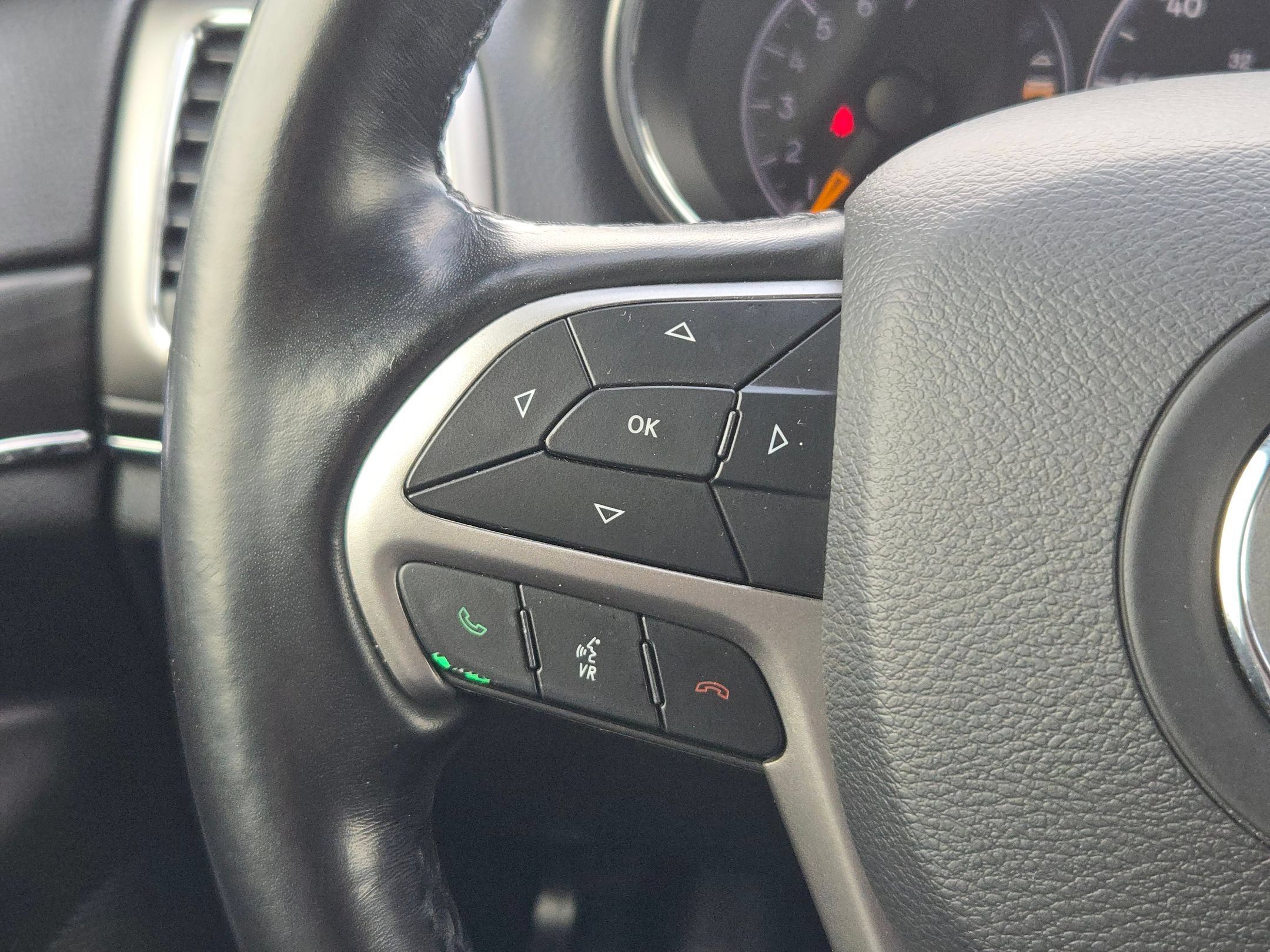Used 2021 Jeep Grand Cherokee Limited RWD image 21