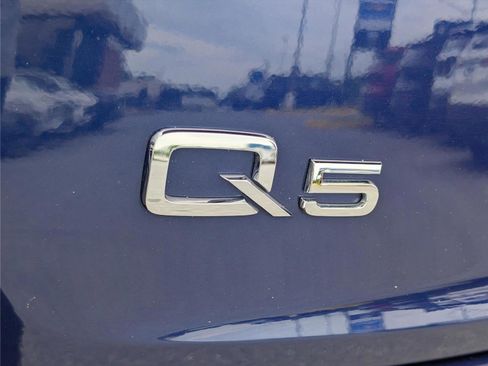 Used 2023 Audi Q5 2.0T Premium w/ Convenience Package AWD/4WD image 9