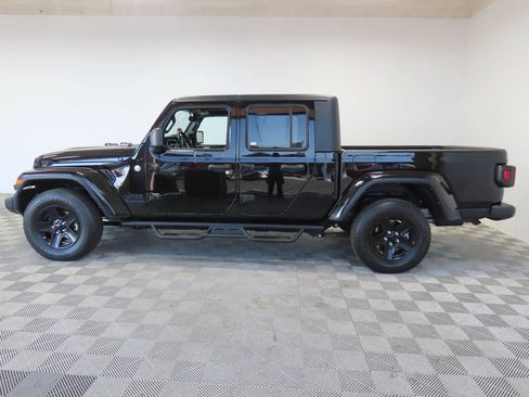 Used 2021 Jeep Gladiator Sport AWD/4WD image 6