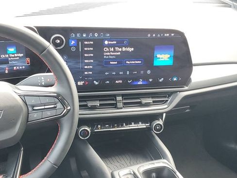 Certified 2024 Chevrolet Equinox EV RS FWD image 14