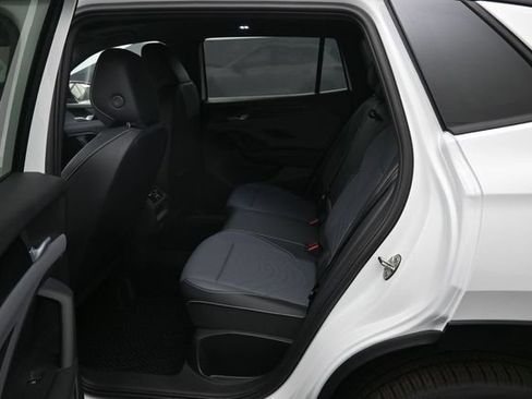 New 2026 Volkswagen Tiguan SE R-Line AWD/4WD image 11