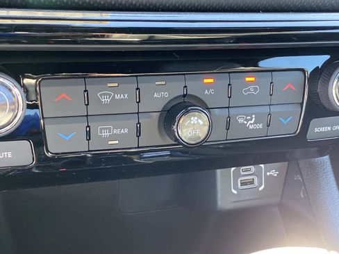 New 2026 Jeep Compass Limited image 11