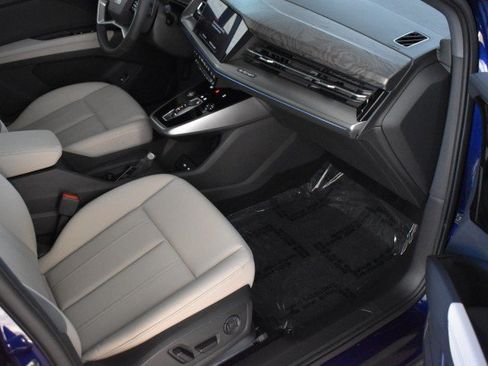 Used 2025 Audi Q4 e-tron Prestige w/ Black Optic Package AWD/4WD image 36