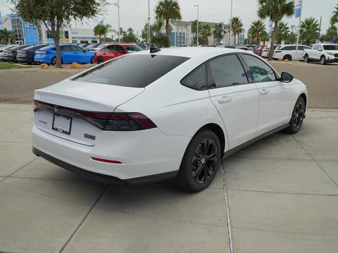 New 2025 Honda Accord SE image 5